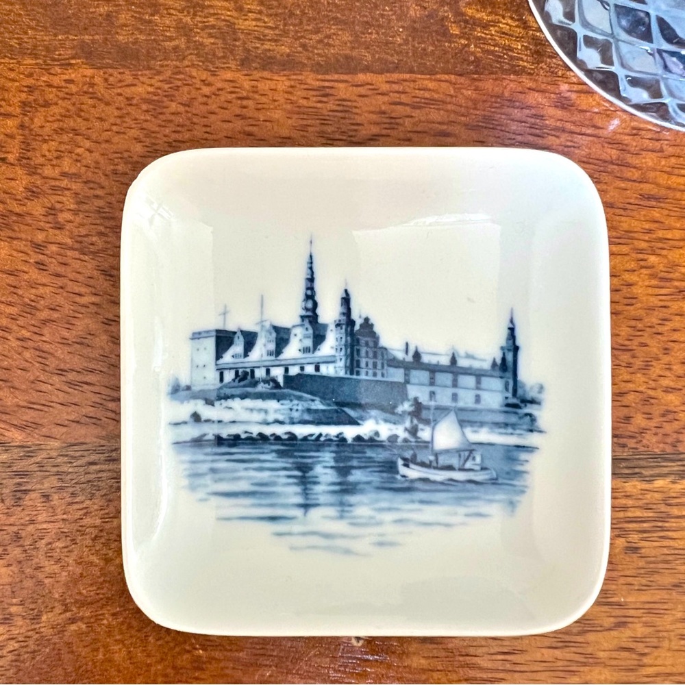 Royal Copenhagen Dish Danish Porcelain Sailboat Trinket Soap Jewelry 29…